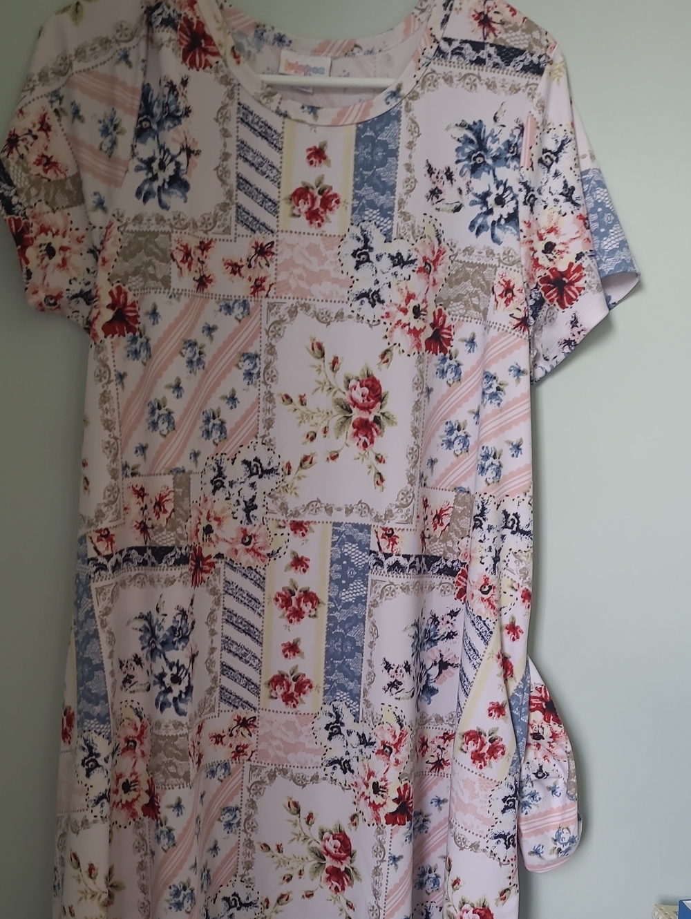 LuLaRoe Pink Floral Patchwork Tee Dress with Blue Accents With Pockets. Size. L